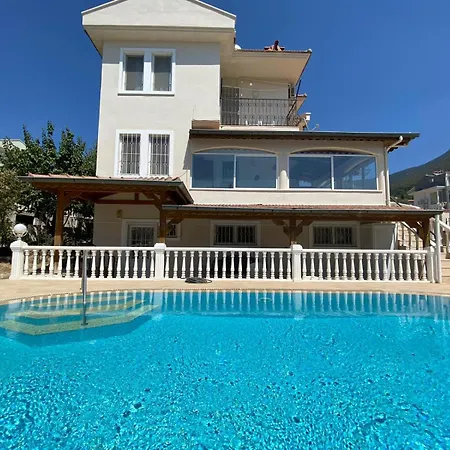 Jasmine Oeluedeniz , 5 Bedroom ヴィラ フェティエ